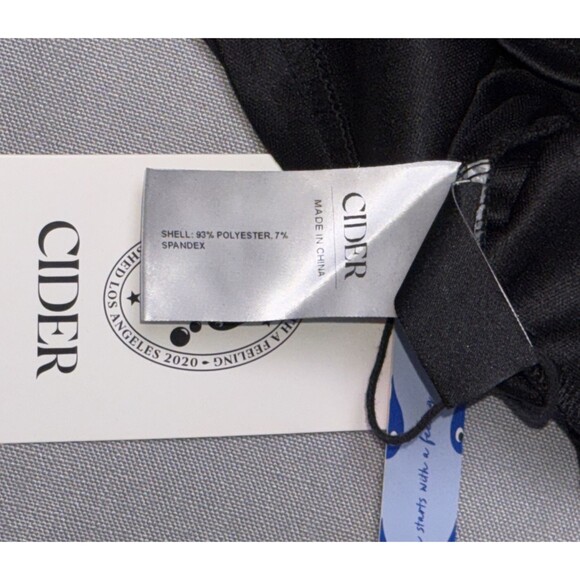 Cider Large Womens Black Long Sheer Sleeve Floral V neck - Picture 5 of 7